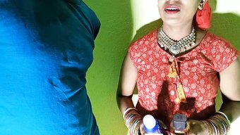 Bhabhi Komşusuna Oral Zevk Veriyor Ve Yüzüne Boşalıyor