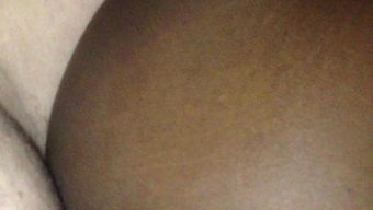 Afrikalı Bebek Arkadan Beceriliyor Ve Spermlerle Kaplanıyor