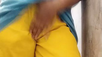 Genç (18+) Sıcak Gloryhole Sahnesinde Ağzını Spermlerle Dolduruyor
