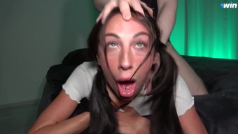 Alison'In Tiktok'Taki Ünü, Yüzüne Boşalma Ile Sıcak Bir Bdsm Sahnesine Yol Açıyor.