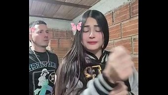 Bana Anal Seks Istiyor Ve Bu Muhteşem Görüntülerde Görüldüğü Gibi Karşı Konulmazım.