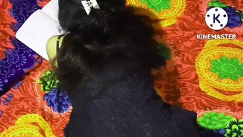 Hintli Çift Yoğun Seks Ve Sıvazlama Gecesinin Tadını Çıkarıyor