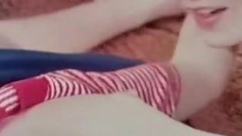 Inanılmaz Retro Yıldıza Sahip Mobil Dostu Klasik Porno Sitesi