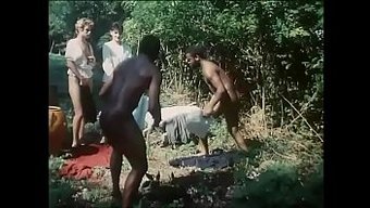 Bella'Nın Italyan Seks Retro Porno Tarzında