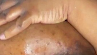 Doğal Göğüsler Ev Yapımı Videoda Hak Ettikleri Ilgiyi Alıyorlar