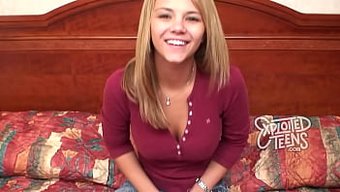 Ashlynn Brooke'Un Ilk Porno Videosu, Boşalma Ve Yüz Sikişi Içeriyor