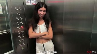 Islak Götümü Sergiliyorum, Sonra Doggystyle Sertleşip Ortalık Fena Dağılıyor.