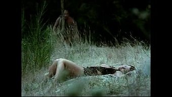 Büyük Bir Yarrağı Ve Bir Saksoyu Içeren Vintage Gay Porno