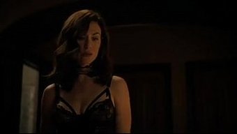 Femdom Filmi: Mistress, Seks Oyuncaklarıyla Itaatkarını Cezalandırıyor