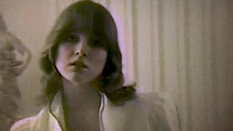 Vintage 80'Lerin Kızı Klasik Müziğe Striptiz Yapıyor