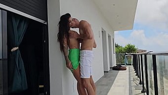 Büyük Yaraklı Tommy Ve Susy Gala'Nın Açık Hava Macerası - Ev Yapımı Bir Penis Ve Yüz Sikişi