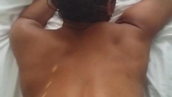Köpek Stili, Olgun Afrika Göğüsleri Ve Hizmetçi Rol Oyunu Içeren Zevkli Penisin 1. Bölümü