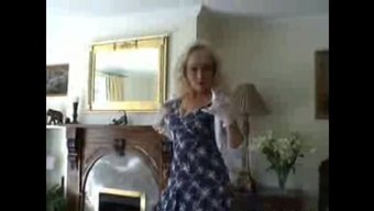 Ingiliz Naylon Blowjob Fahişesi Hd Video'Da