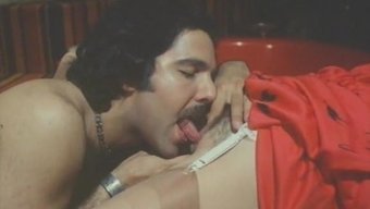 Retro Film: Aşık Bir Klasik Vintage Fahişe