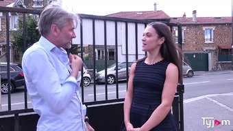 Esmer Güzellik Alyssa Reece, Fransız Bir Yarrak Tarafından Arkadan Sert Bir Şekilde Beceriliyor
