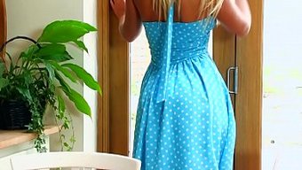 Genç Bebek Marry Queen, Ücretsiz Bir Video Içinde Sakso Çekiyor Ve Yayılıyor