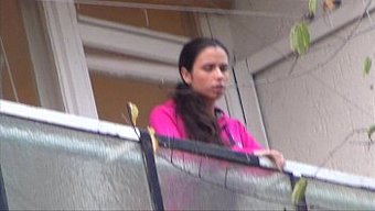 Mira'Nın Halka Açık Aşağılama Cuckold Eğitimi: Samimi Ve Yoğun