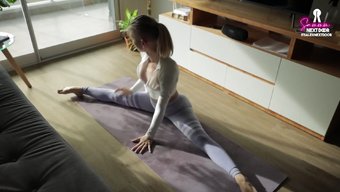Yogacı Hatun, Yaramaz Bir Seans Sırasında Amına Sik Yediriyor, Üstündekilerin Yarısı Çıkıyor.