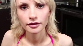 April Love'In Oral Becerileri Bu Gerçeklik Tabanlı Videoda Sergileniyor
