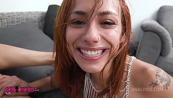 Kahverengi Bebekler Veronica Leal Ve Sasha Beart Yoğun Anal Ve Fisting Eyleminde