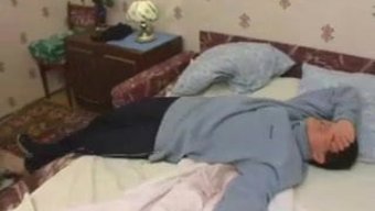 Genç Adamla Sıcak Bir Karşılaşma Yaşayan Olgun Bir Kadın