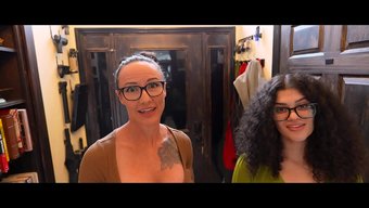Üvey Annenin Arkadaşı, Remy Woods'Un Bu Porno Videosunda Arzularını Tatmin Etmesine Yardımcı Oluyor.