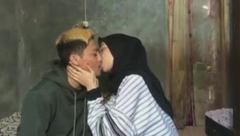 Yasak Bir Kıvrımla Aile Seks