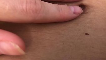 Amatör Sarışınla Açık Havada Cowgirl Seansının Samimi Kamera Arkası Görüntüleri