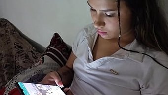 Film Izlemek, Sert Seks Ve Dağınık Bir Sona Yol Açar