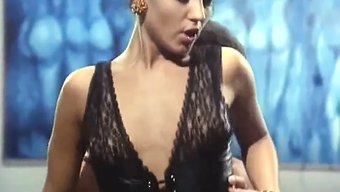 Üç Güzel Kadınla Klasik Italyan Vintage Anal
