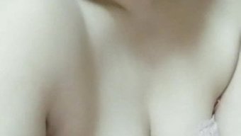 Myzara Gogo'Nun Büyük Göğüsleri Ve Amı Sergileniyor