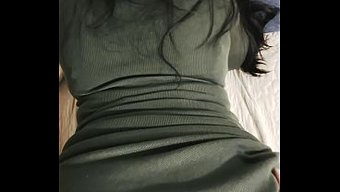 Karım, Dört Ayak Üstünde, Videonun Sonunda Daha Fazlasını Istiyor.