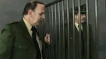 Retro Klasik Videoda Işeme Fetişi