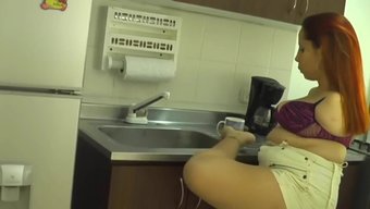Tam Kol Amputasyonu Olan Seksi Meksikalı Amputee'Nin Amatör Videosu
