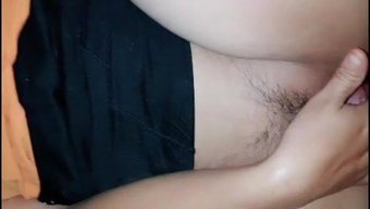 Büyük Göğüslü Kızıl Saçlı Kızın Kendi Döneminde Sikiştiği Ev Yapımı Bir Video