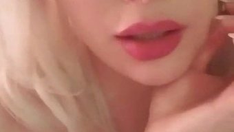 Sarina'Nın Tatmin Edici Orgazmıyla Kendini Tatmin Etme Seansı