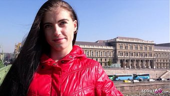 Uzun Bacaklı Genç Lana Lenani Ile Alman Seçmeleri