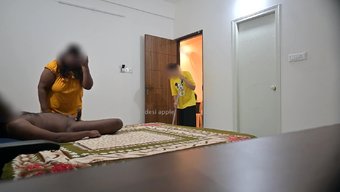 Kızlar Otel Odasında Buharlı Gizli Karşılaşmalarda