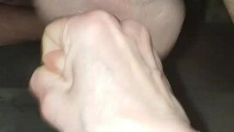 Amatör Femdom, Topaklama Ile Itaatkar Olanı Domine Ediyor