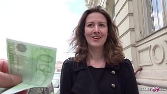 Alman Öğrenci Alessandra Sert Yüz Sikişi Ve Penetrasyon Deneyimliyor