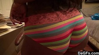 Esmer Genç Anal Oral Seks Videosunda Cezalandırılıyor
