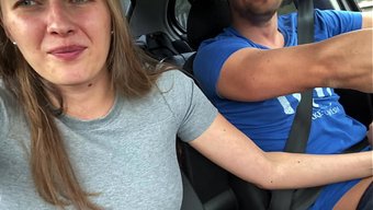 Stacy Cruz, Otoyolda Vahşi Bir Sürüşte Amını Siktiriyor.