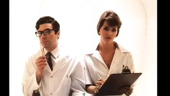 Vintage Klasiği: Jacqueline Lorians Ve Jennifer West Tam Uzunlukta Bir Filmde