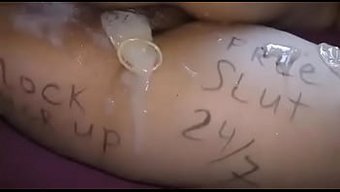 Prezervatifli Yoğun Creampie Sahnesi