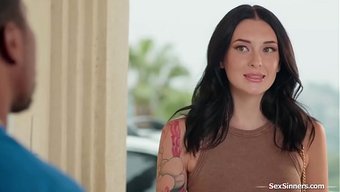 Karımın Ikizinin Tadına Bakayım, Irklararası Analdan Önce.