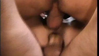 Azgın Amerikan Porno Yıldızı Için Çift Penetrasyon Ve Ağıza Boşalma