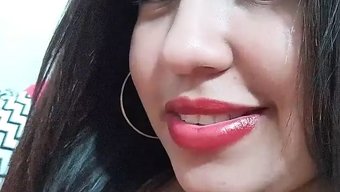 Büyük Doğal Göğüslü 18 Yaşındaki New Yorker, Üvey Kardeşi Tarafından Beceriliyor